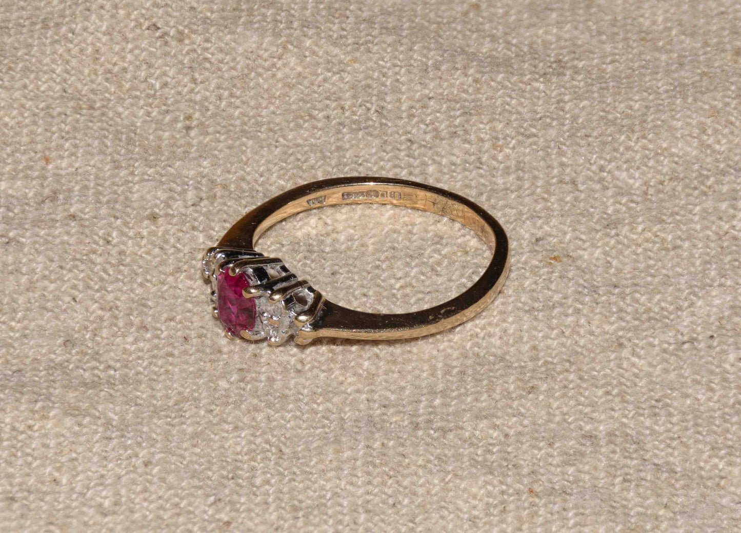 Robijn en diamant geelgoud cluster ring