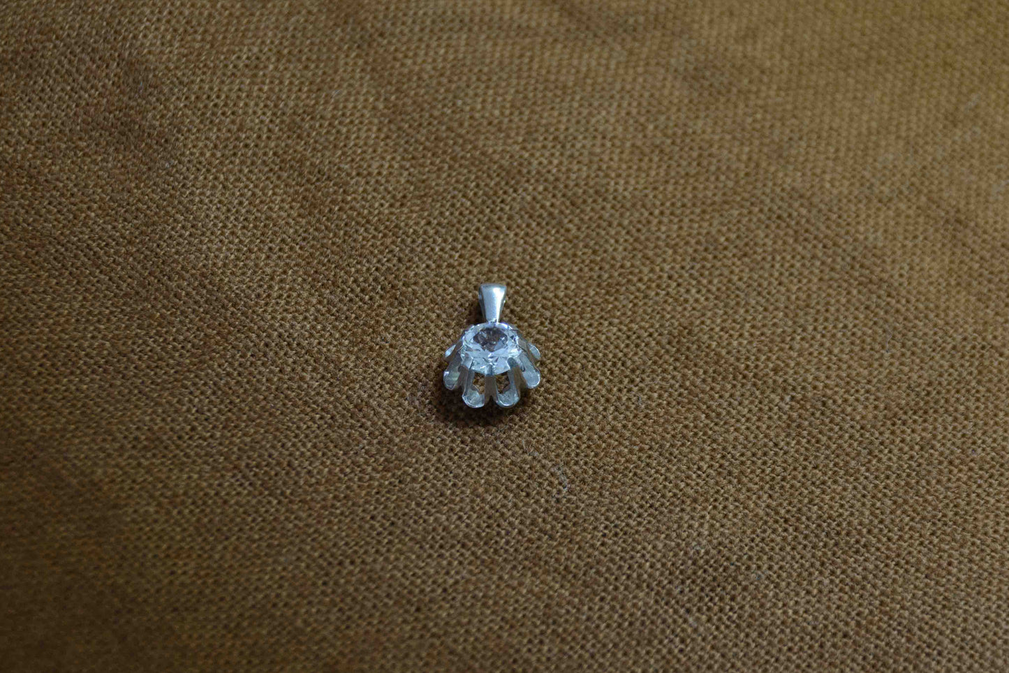 Zilver zirkonia bloem kettinghanger