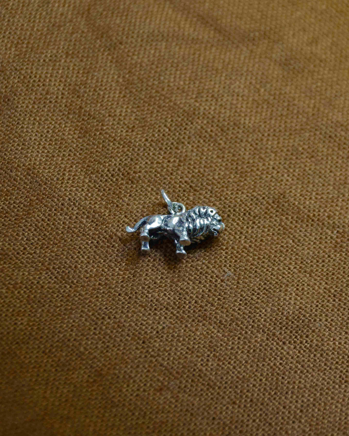 Zilver leeuw kettinghanger