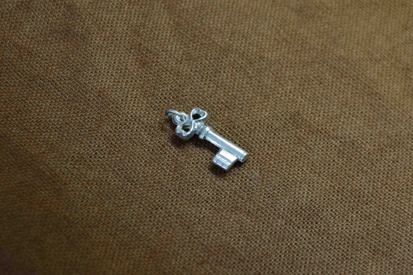 Zilver sleutel kettinghanger
