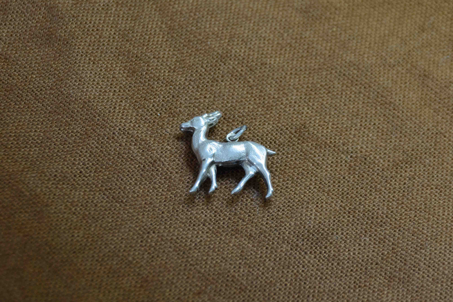 Zilver hertje kettinghanger
