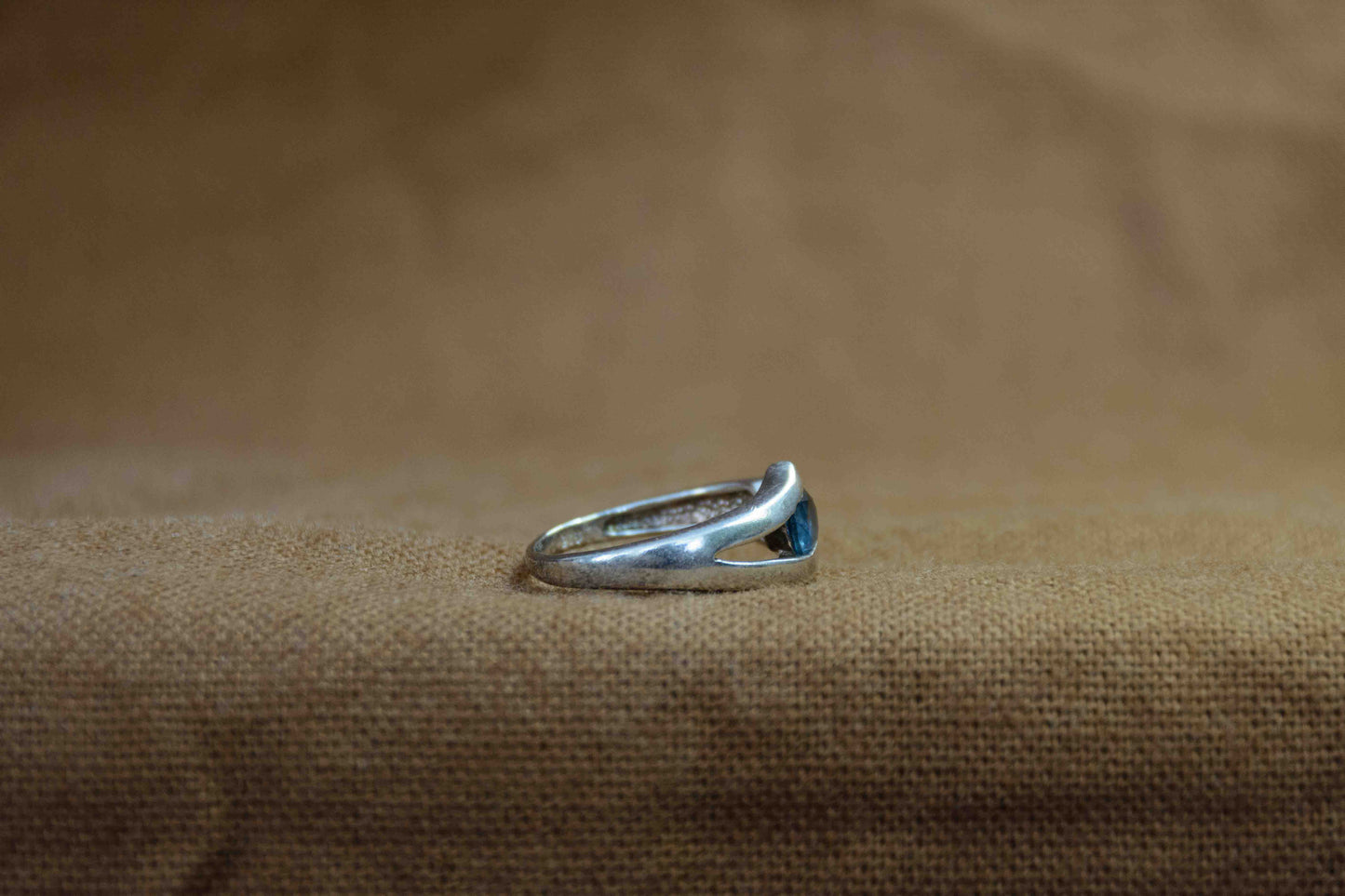 Zilver blauwe steen ring