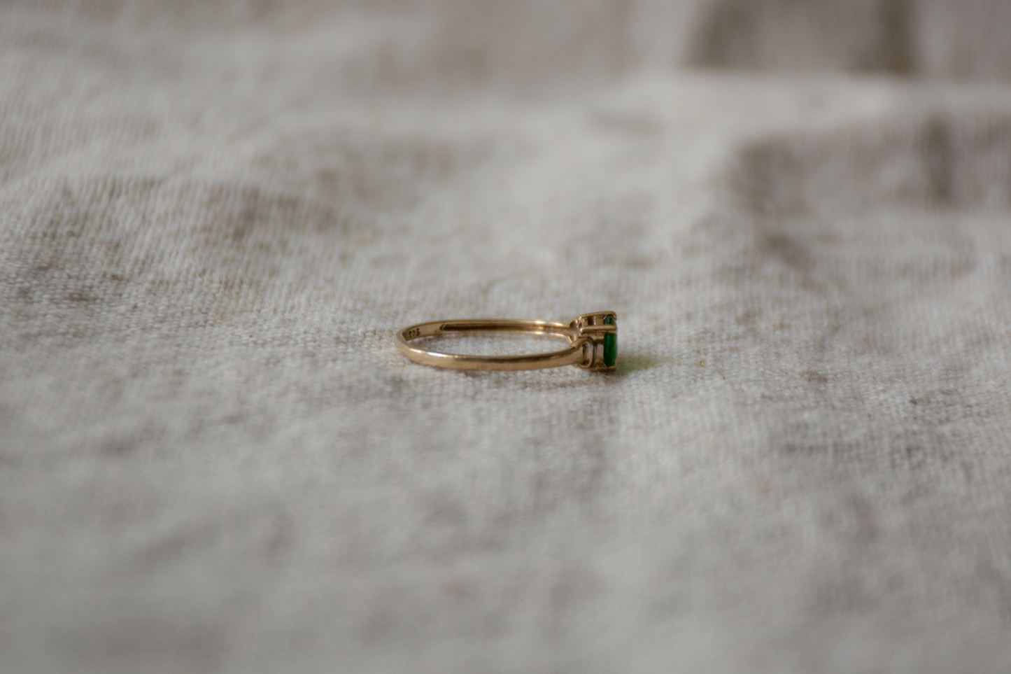 Diopsiet geelgoud/witgoud solitair ring