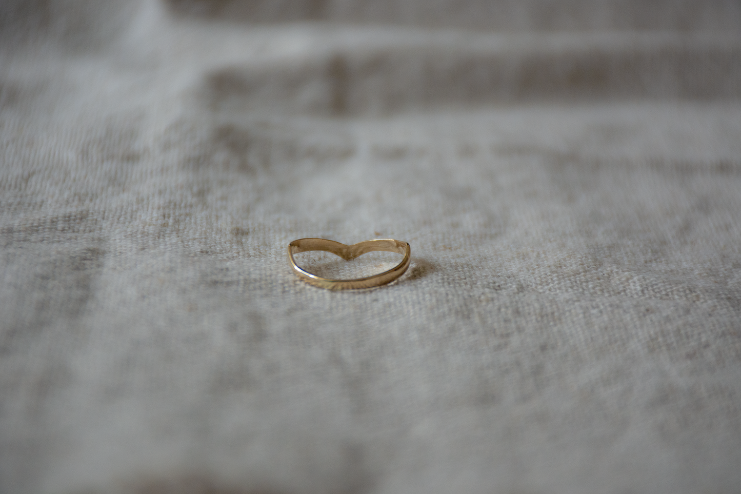 Geelgoud wishbone ring