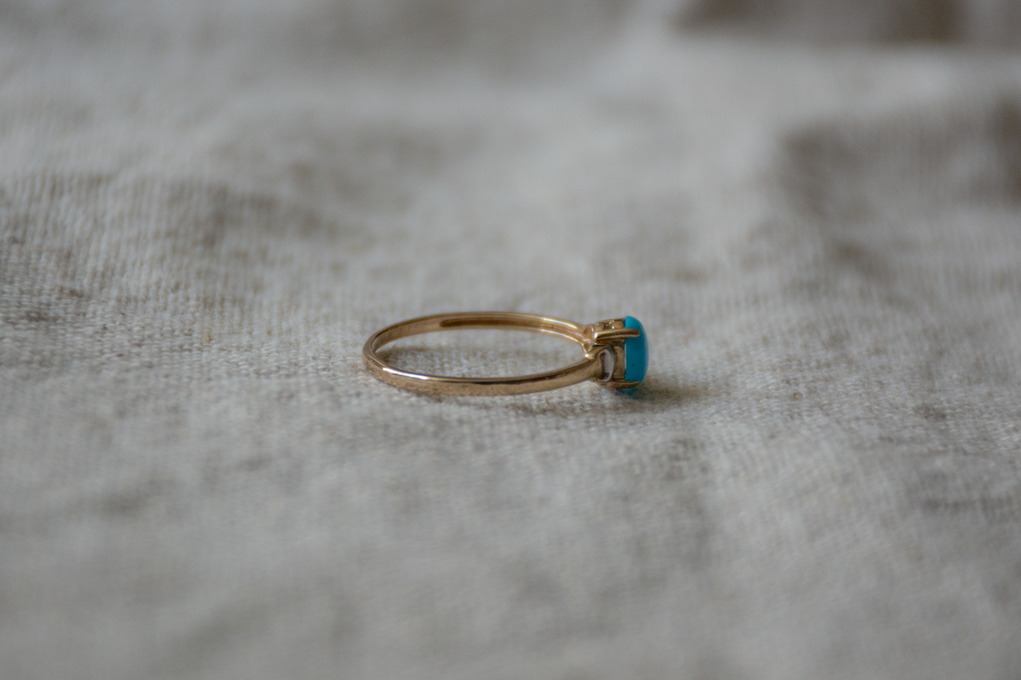 Turkoois Geelgoud solitair ring