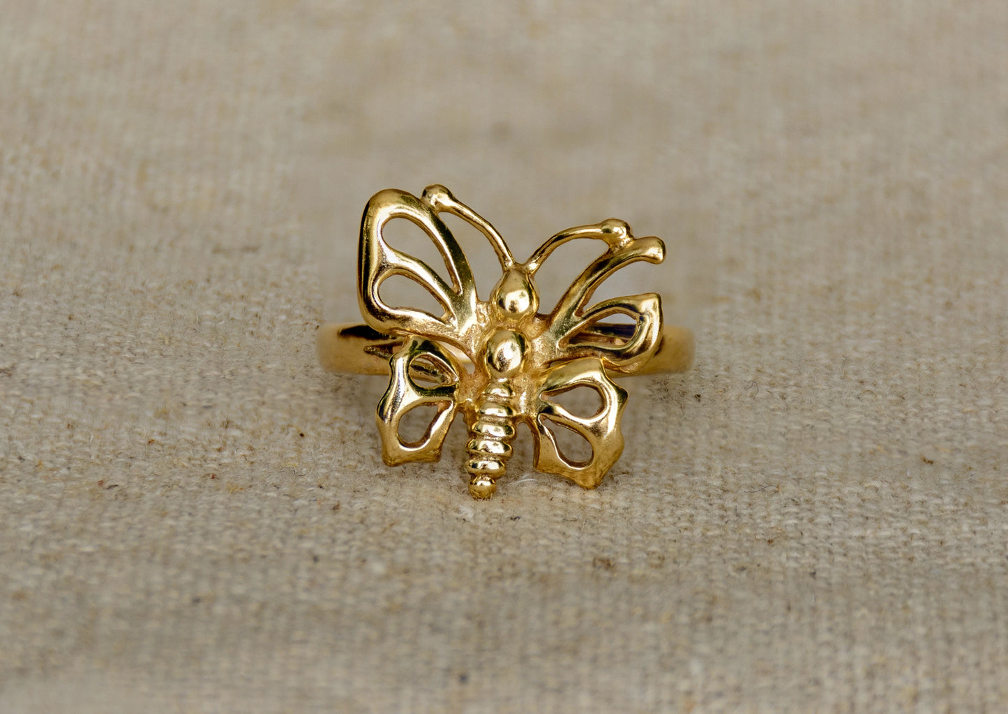 Geelgoud vlinder ring