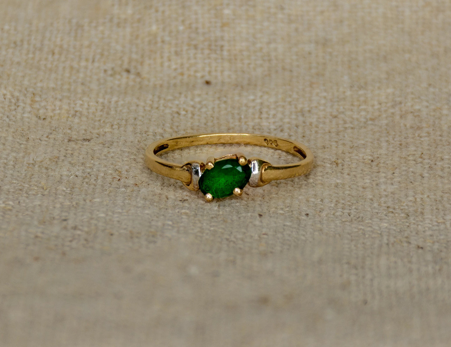 Diopsiet geelgoud/witgoud solitair ring