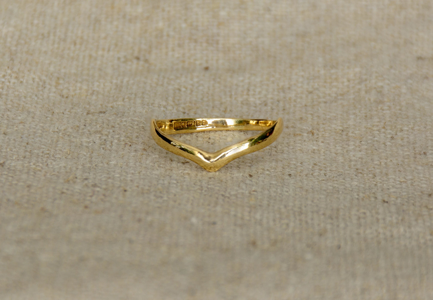 Geelgoud wishbone ring