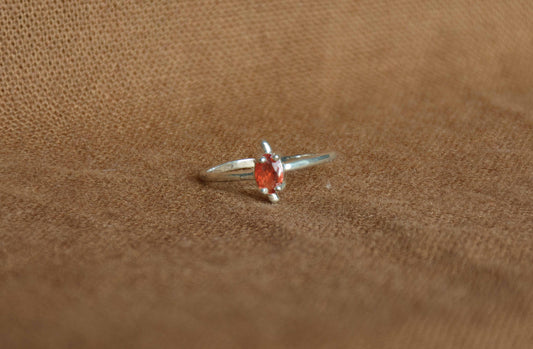 Zilver rode steen solitair schildpad ring